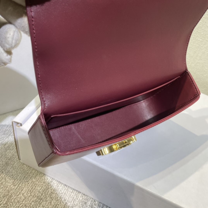 Ce1i*e triomphe bags